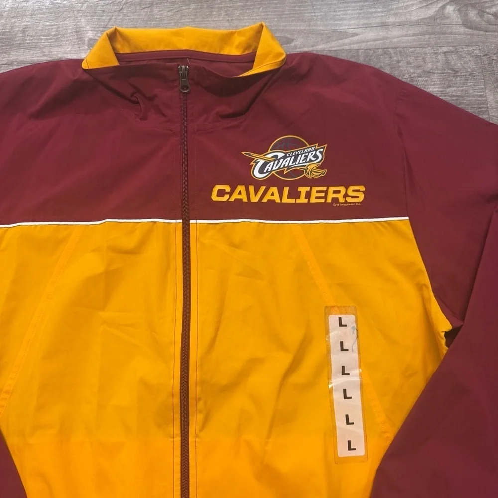 NWT Cleveland Cavaliers NBA Windjacket Lightweight Full Zip Mens Sz. L